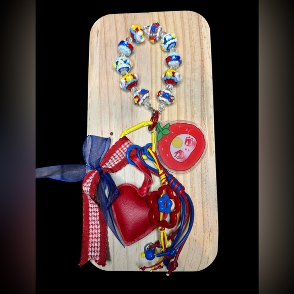Baby Three Love Chain Time series authentic cones w box